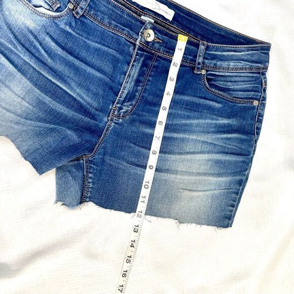 Cato Cutoff Shorts Size 12 - Picture 4 of 5
